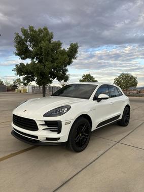 White 2020 Porsche Macan Macan