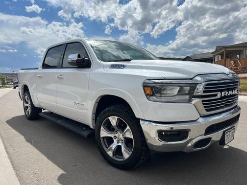 Photo 3 of 11 of 2020 RAM 1500 Laramie