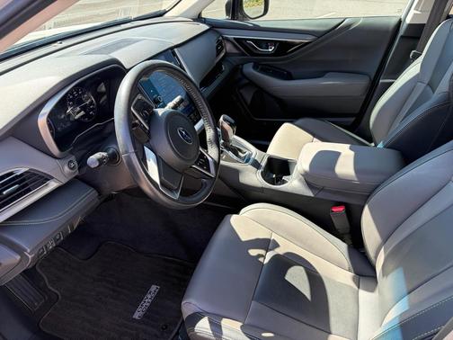 White 2021 Subaru Outback Onyx Edition XT