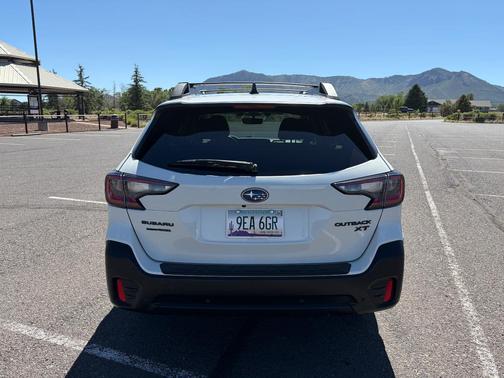 White 2021 Subaru Outback Onyx Edition XT