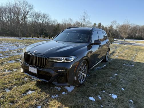 2022 BMW X7 M50i