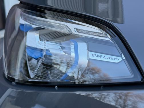 2022 BMW X7 M50i