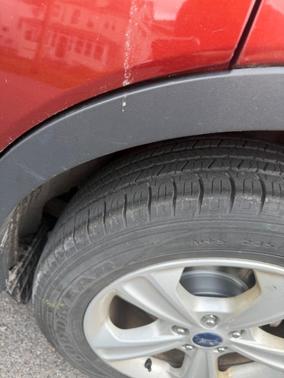 Red 2014 Ford Escape SE