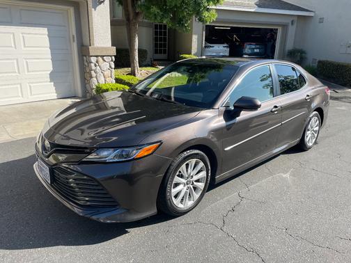 2018 Toyota Camry LE