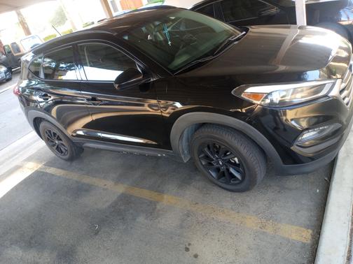 2017 Hyundai TUCSON SE