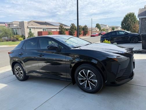 2024 Lexus RZ 300e Premium FWD w/18" wheels