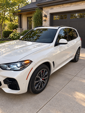 White 2022 BMW X5 xDrive40i