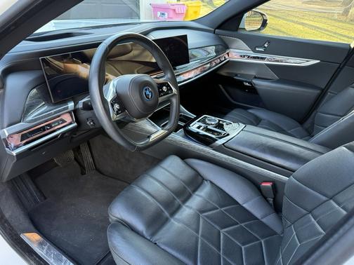 2023 BMW i7 xDrive60