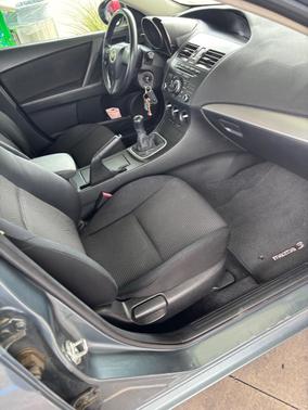 Gray 2012 Mazda Mazda3 i Sport