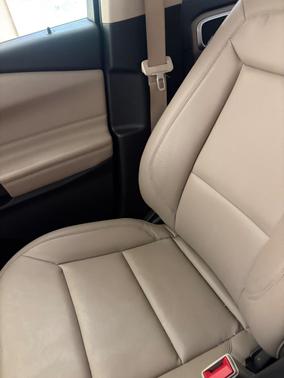 White 2020 Ford Explorer XLT
