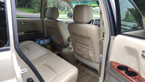 Gold 2004 Toyota Highlander Base