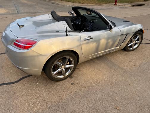 Silver 2007 Saturn Sky Base