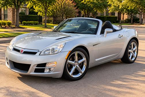 Silver 2007 Saturn Sky Base
