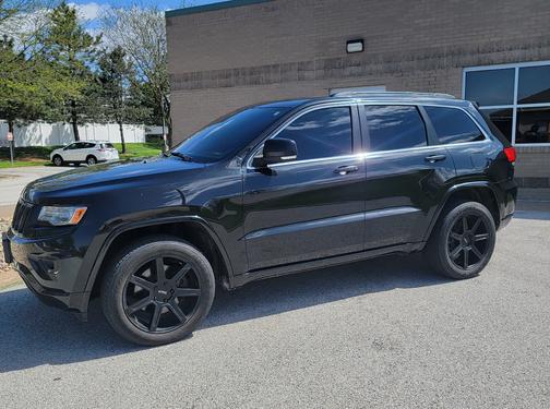 Black 2014 Jeep Grand Cherokee Overland