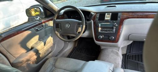 Silver 2006 Cadillac DTS Luxury