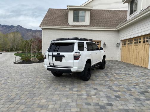 Photo 2 of 22 of 2019 Toyota 4Runner TRD Off Road Premium