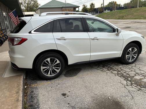 White 2017 Acura RDX Advance Package