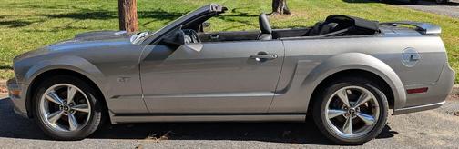 Gray 2008 Ford Mustang GT