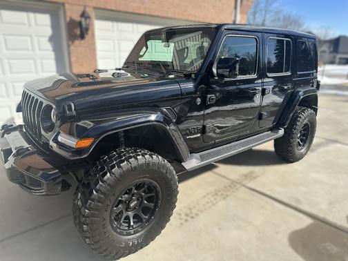 2021 Jeep Wrangler Unlimited Sahara High Altitude