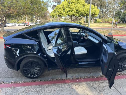 2024 Tesla Model Y Long Range