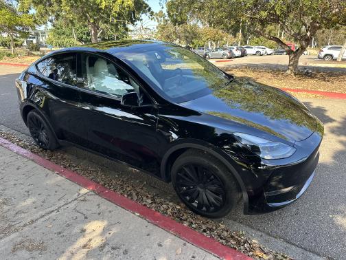 2024 Tesla Model Y Long Range