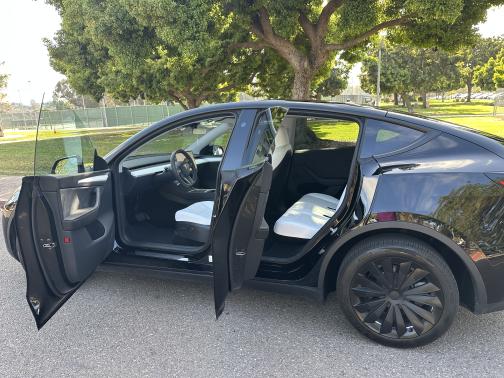 2024 Tesla Model Y Long Range