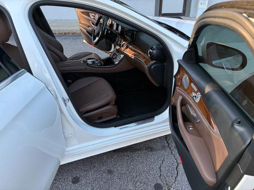 2017 Mercedes-Benz E-Class E 300 4MATIC