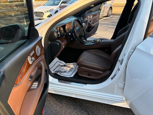 2017 Mercedes-Benz E-Class E 300 4MATIC