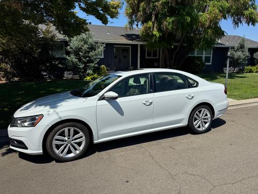 White 2019 Volkswagen Passat 2.0T Wolfsburg Edition