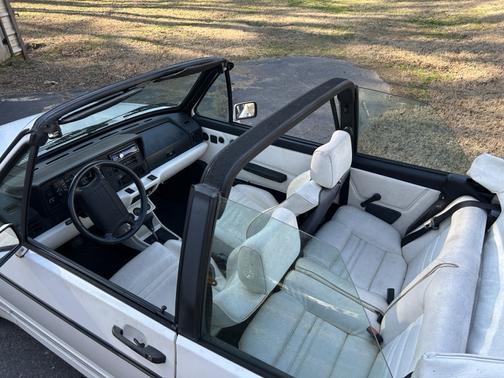 1992 Volkswagen Cabriolet Base
