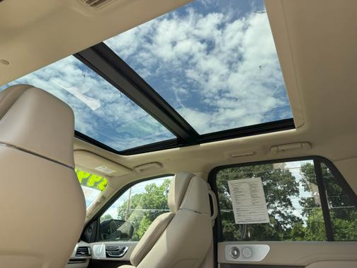2021 Lincoln Navigator L Reserve
