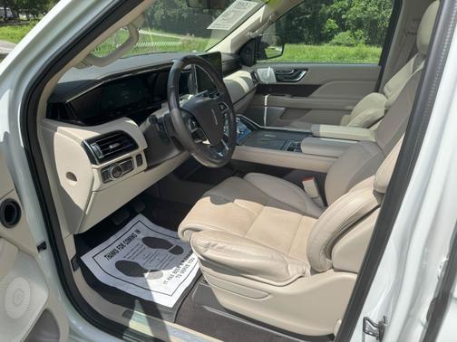 2021 Lincoln Navigator L Reserve
