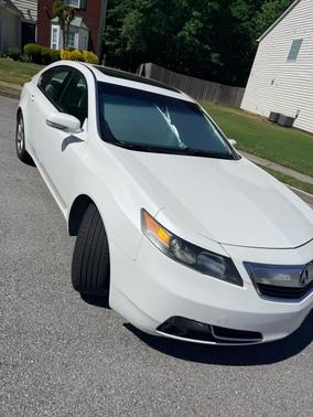 White 2013 Acura TL 3.5