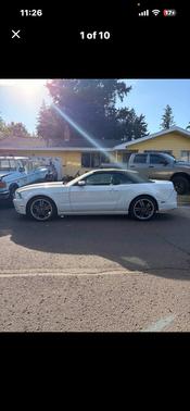 White 2014 Ford Mustang V6