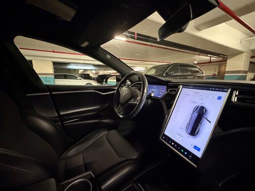 2017 Tesla Model S 75