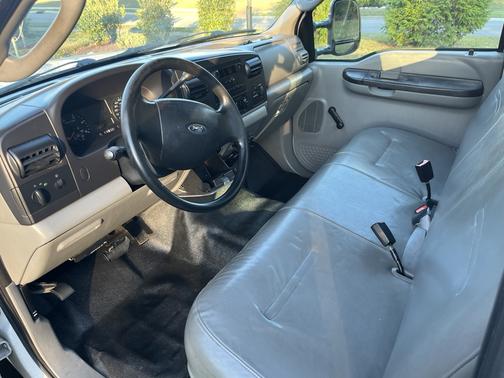 2005 Ford F-350 XL Super Duty
