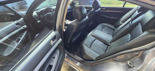 2013 INFINITI G37 x