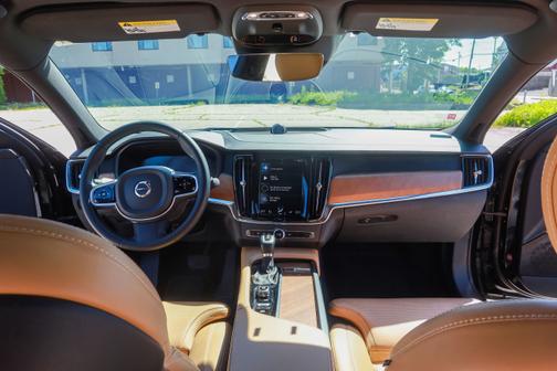 Black 2018 Volvo S90 T6 Inscription