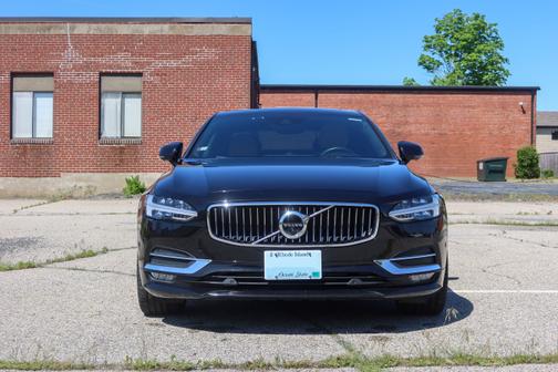 Black 2018 Volvo S90 T6 Inscription