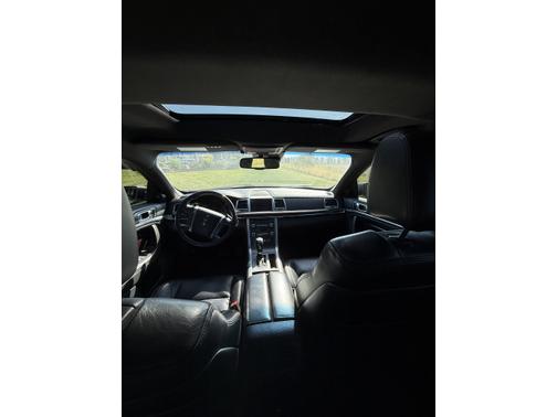 2010 Lincoln MKS Base