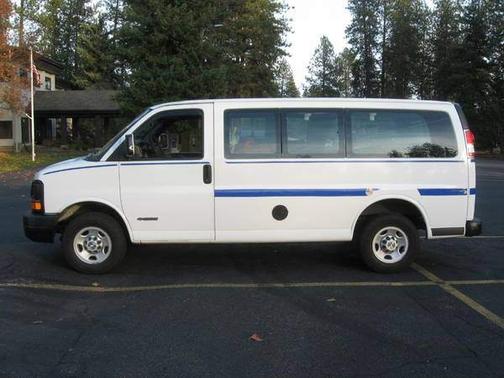 2004 Chevrolet Express 2500 Base