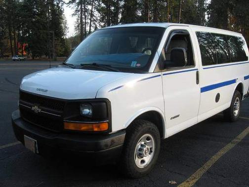 2004 Chevrolet Express 2500 Base