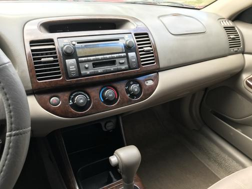 2003 Toyota Camry LE V6