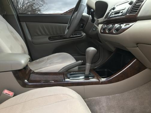 2003 Toyota Camry LE V6