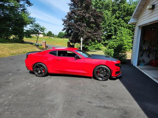 Red 2019 Chevrolet Camaro 1SS