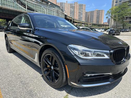 2016 BMW 750 i xDrive