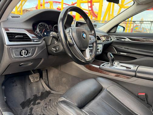 2016 BMW 750 i xDrive