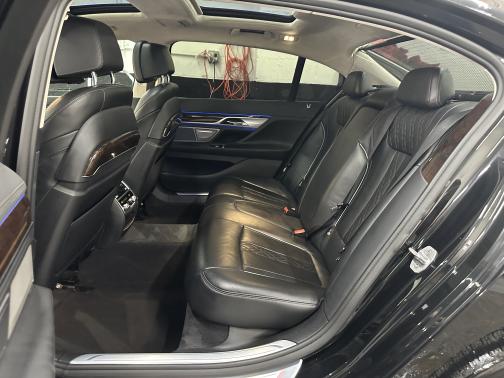 2016 BMW 750 i xDrive