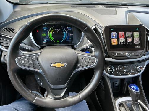 Black 2018 Chevrolet Volt LT