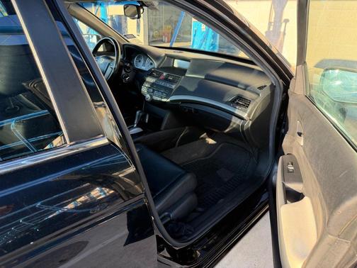 Black 2010 Honda Accord EX-L